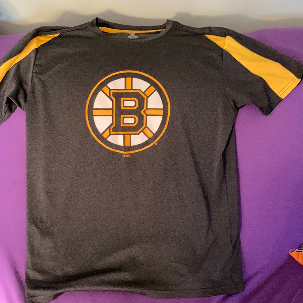 Men’s bruins shirt